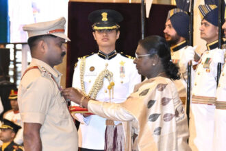 वीर पुलिस अधिकारी