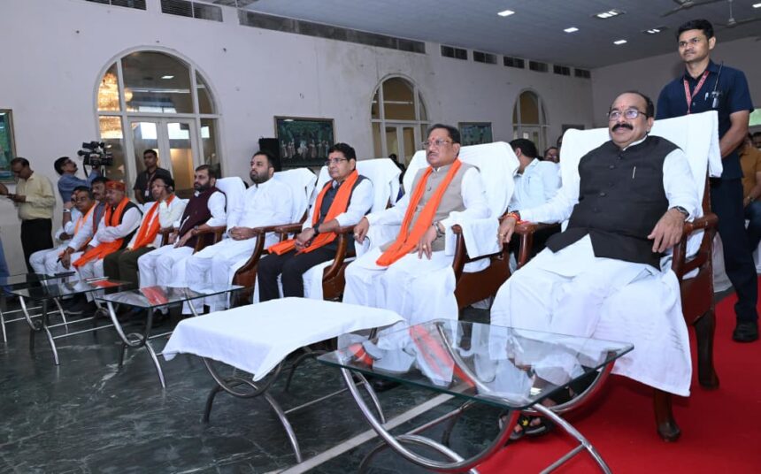 नरेंद्र मोदी, विष्णु देव साय,
