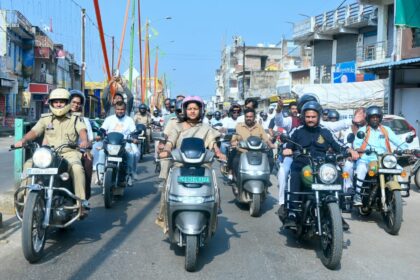 सड़क सुरक्षा मैराथन, सूरजपुर समाचार, अपना हेल्प क्यूआर, लक्ष्मी राजवाड़े,
